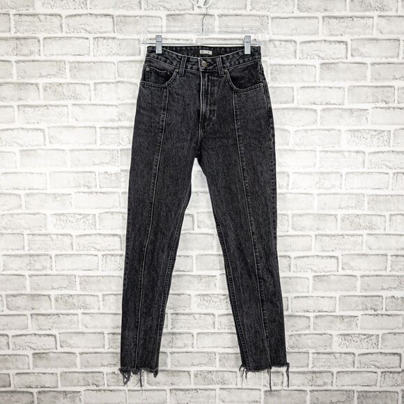 REFORMATION Seamed Jeans in Black Pacific Frayed Size 24 - Picture 1 of 10